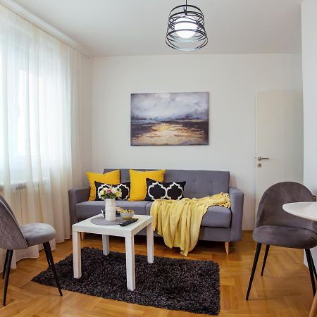 Apartman Mia Sremska Mitrovica Extérieur photo