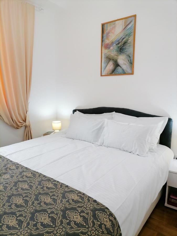 Apartman Mia Sremska Mitrovica Extérieur photo