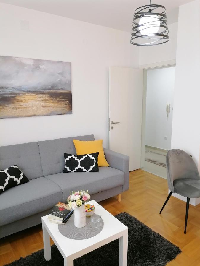 Apartman Mia Sremska Mitrovica Extérieur photo