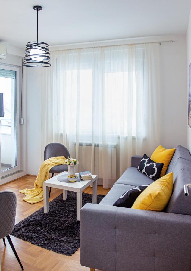 Apartman Mia Sremska Mitrovica Extérieur photo