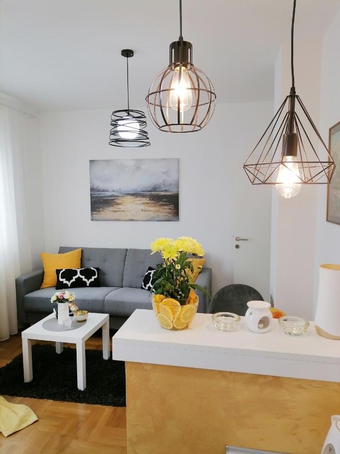 Apartman Mia Sremska Mitrovica Extérieur photo